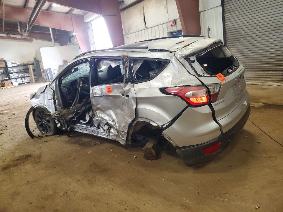 2017 FORD ESCAPE SE 2