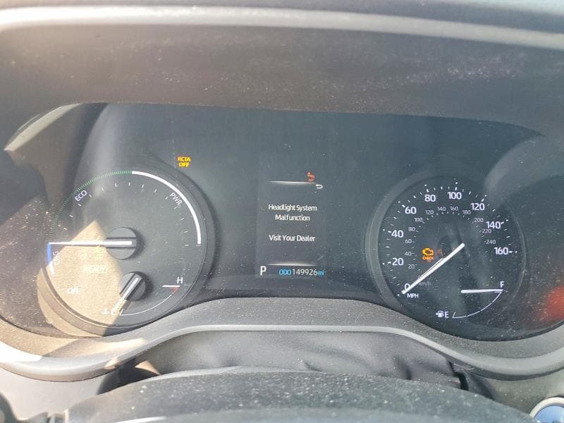 2022 TOYOTA SIENNA LE 9