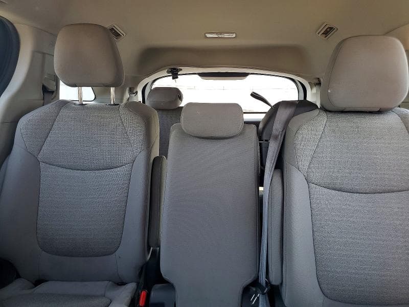 2022 TOYOTA SIENNA LE 10
