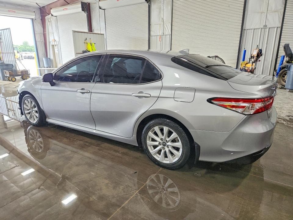 2019 TOYOTA CAMRY LE 2