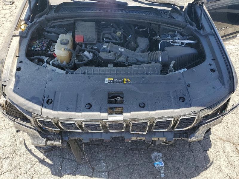 2023 JEEP GRAND CHEROKEE LIMITED 12