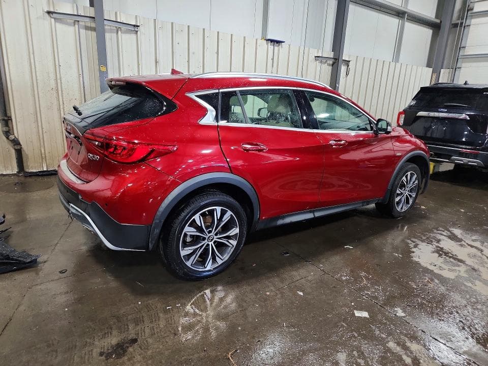2019 INFINITI QX30 ESSENTIAL 3