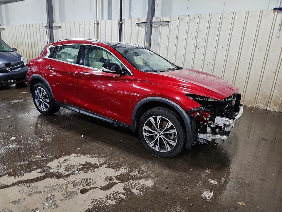 2019 INFINITI QX30 ESSENTIAL 4