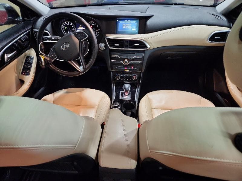 2019 INFINITI QX30 ESSENTIAL 8