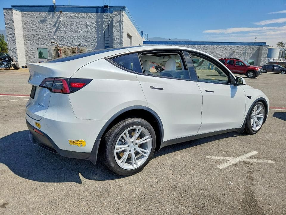 2022 TESLA MODEL Y 3