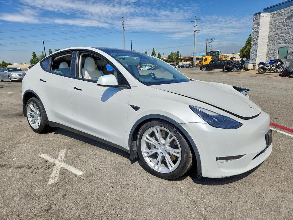 2022 TESLA MODEL Y 4