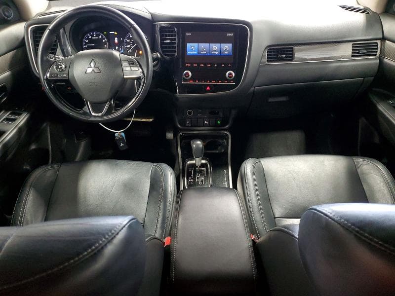 2020 MITSUBISHI OUTLANDER SE 8