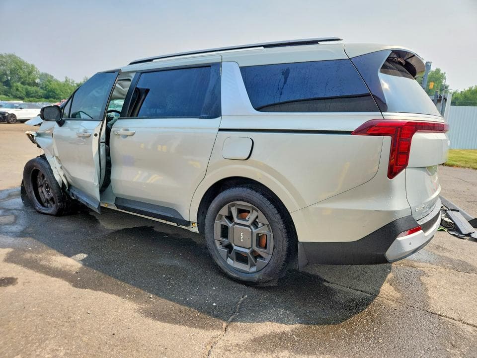 2026 KIA CARNIVAL EX 2