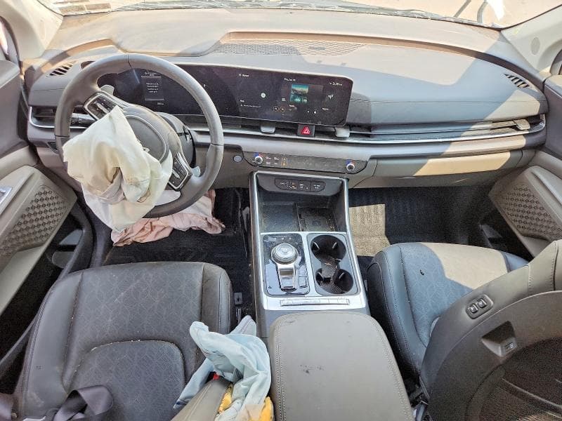 2026 KIA CARNIVAL EX 8