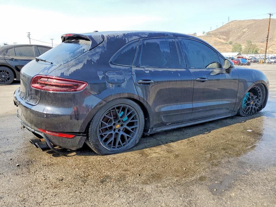 2017 PORSCHE MACAN GTS 3