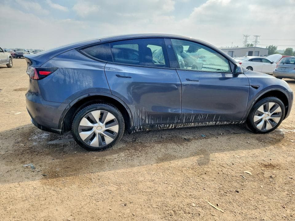 2023 TESLA MODEL Y 3