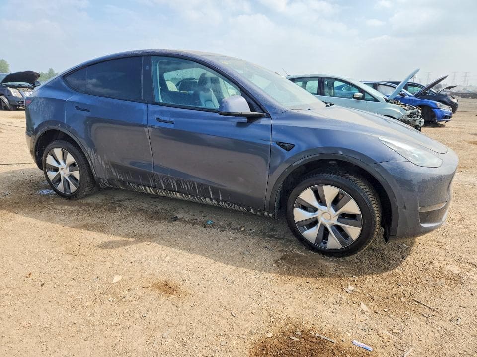 2023 TESLA MODEL Y 4