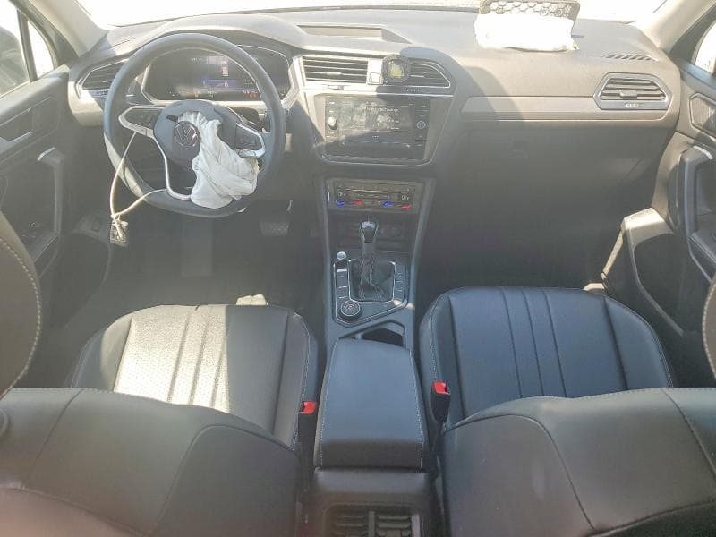 2024 VOLKSWAGEN TIGUAN SE 8