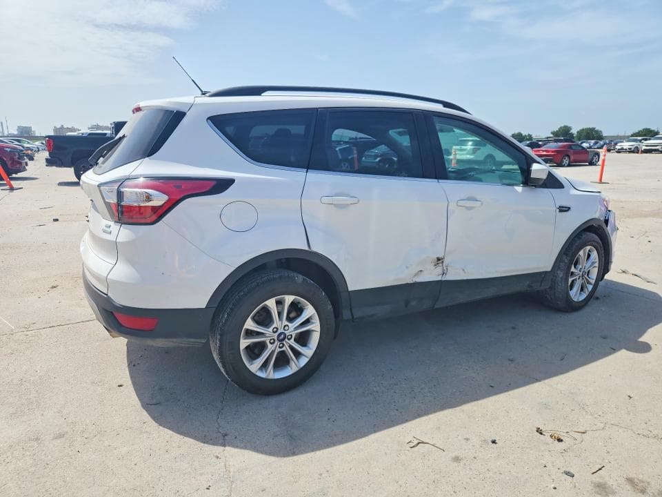 2017 FORD ESCAPE SE 3