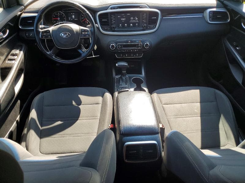 2019 KIA SORENTO LX 8