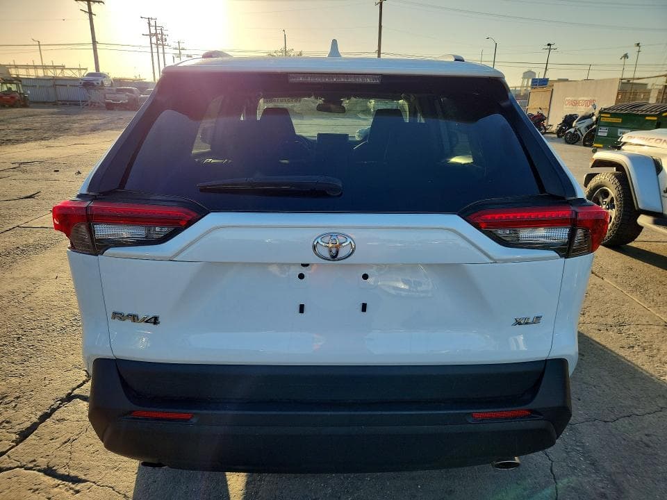 2024 TOYOTA RAV4 XLE XLE 6