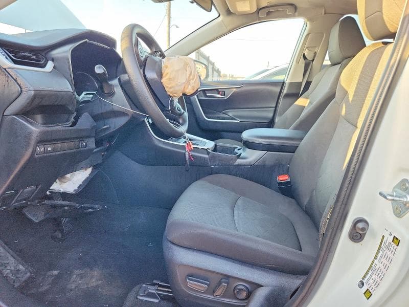 2024 TOYOTA RAV4 XLE XLE 7