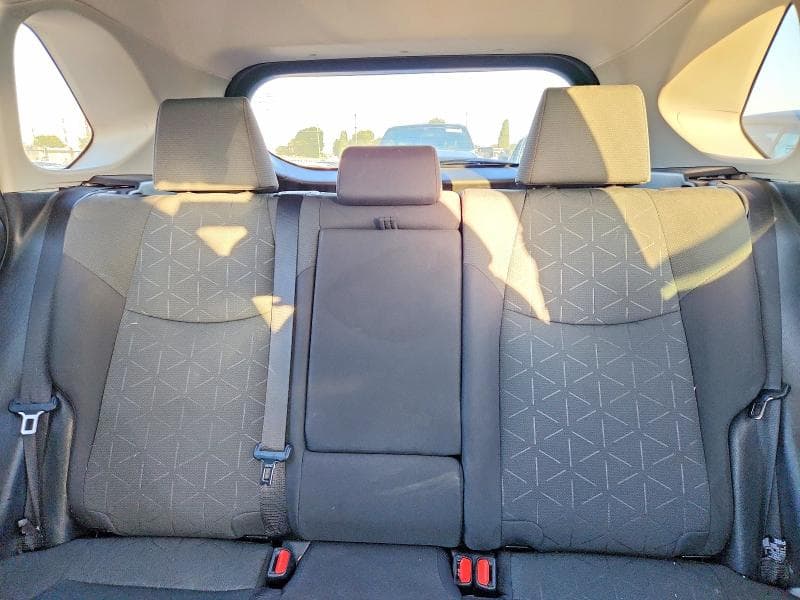 2024 TOYOTA RAV4 XLE XLE 10