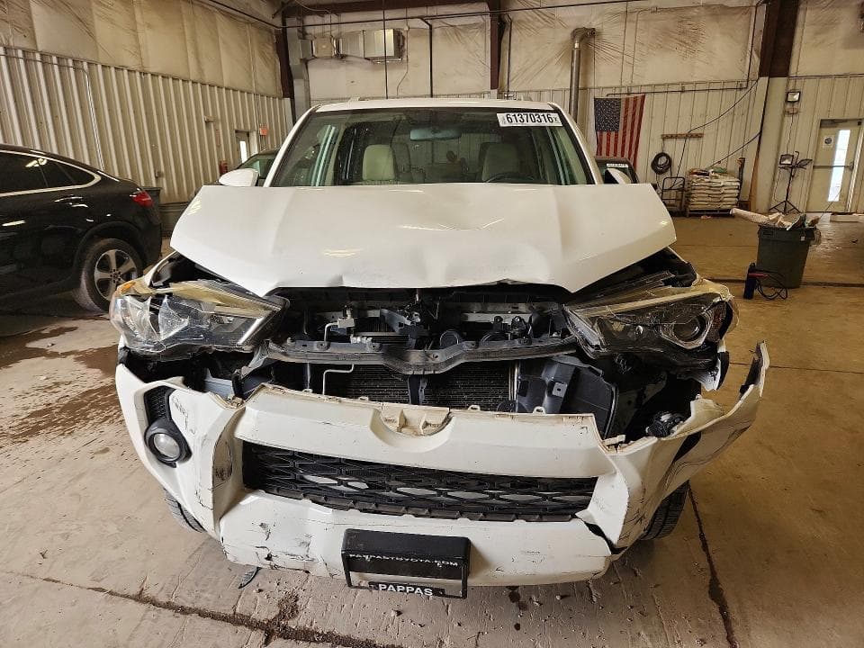 2018 TOYOTA 4RUNNER SR5 5