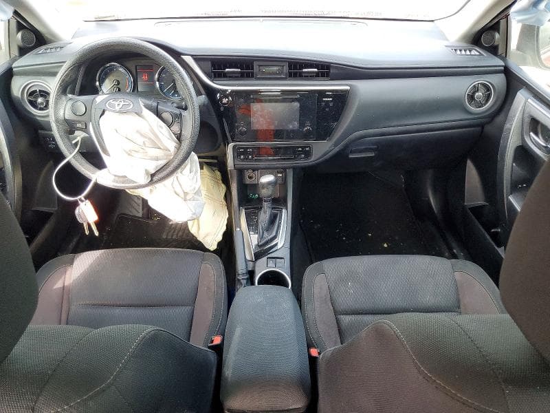 2017 TOYOTA COROLLA LE 8