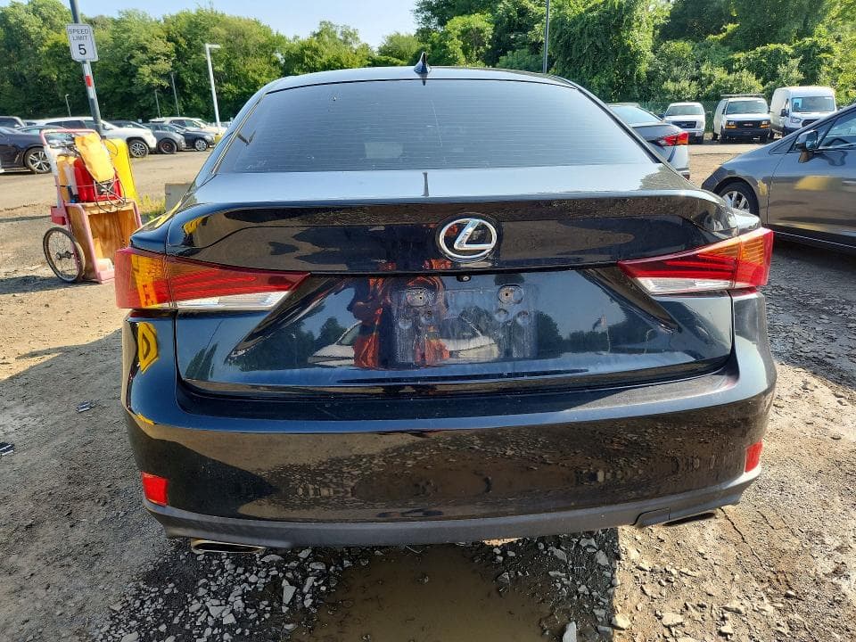 2017 LEXUS IS 300 6