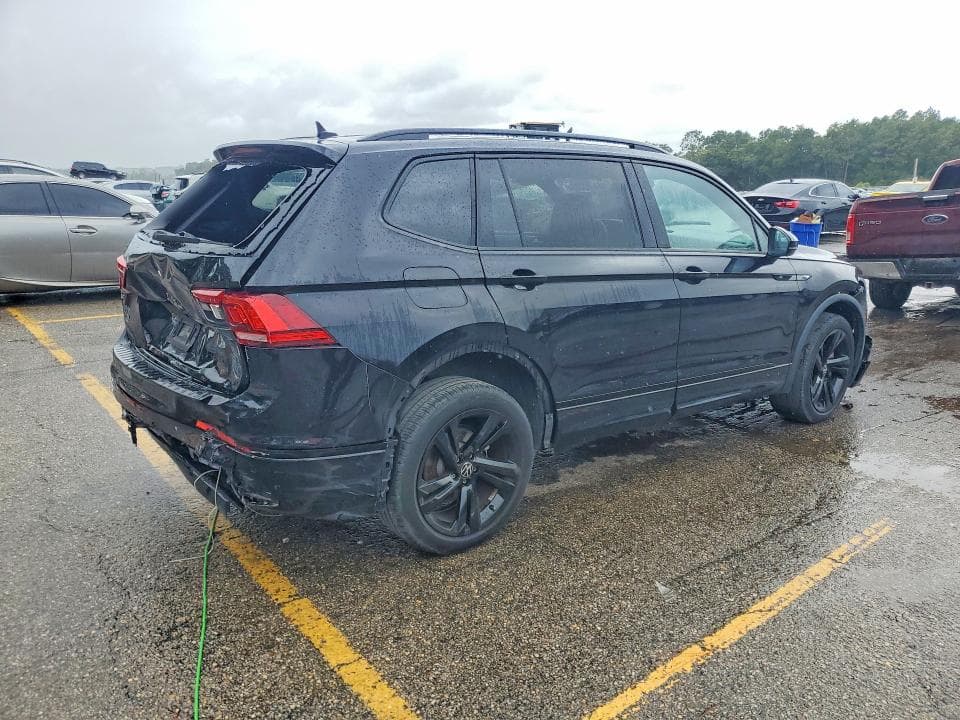 2023 VOLKSWAGEN TIGUAN SE R-LINE BLACK 3