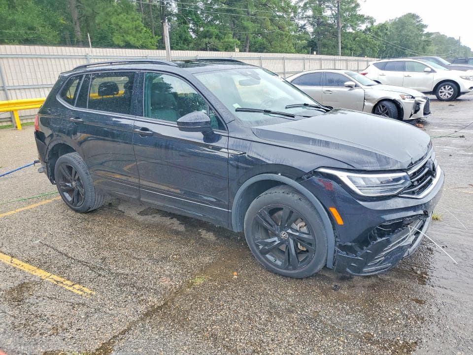 2023 VOLKSWAGEN TIGUAN SE R-LINE BLACK 4
