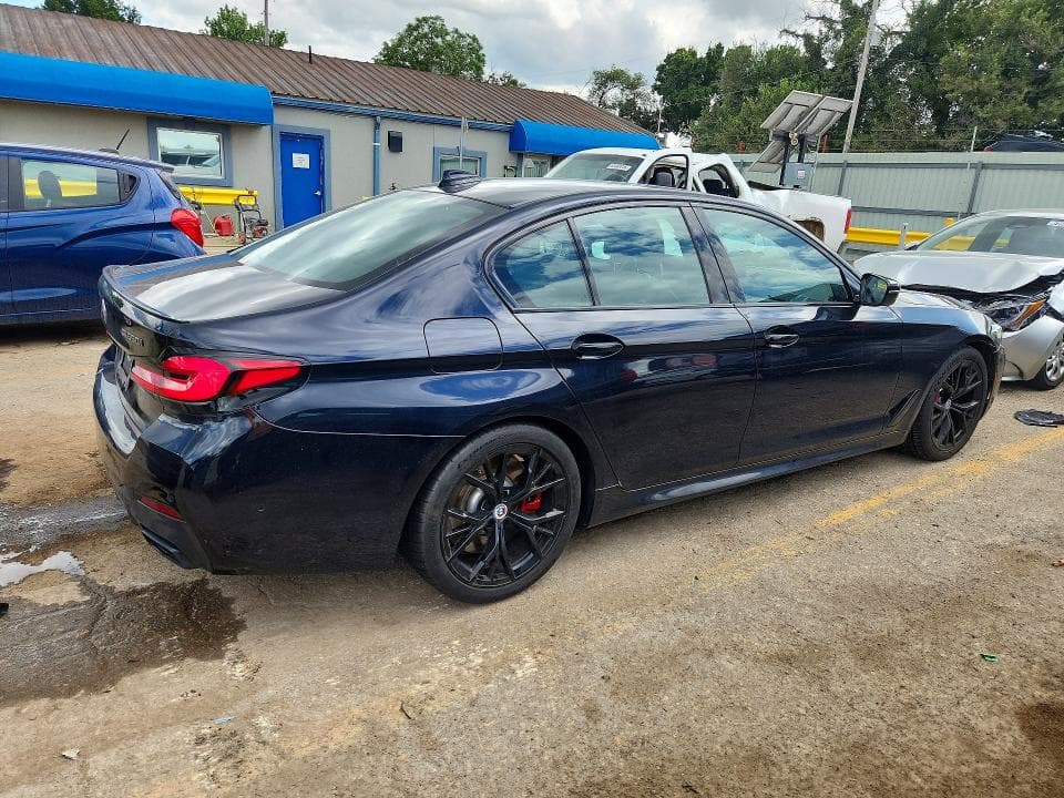 2023 BMW M550XI 3