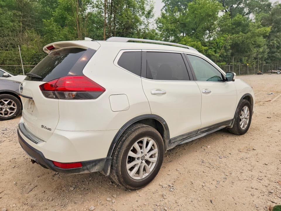 2017 NISSAN ROGUE SV 3