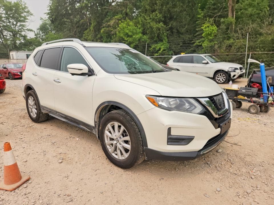 2017 NISSAN ROGUE SV 4