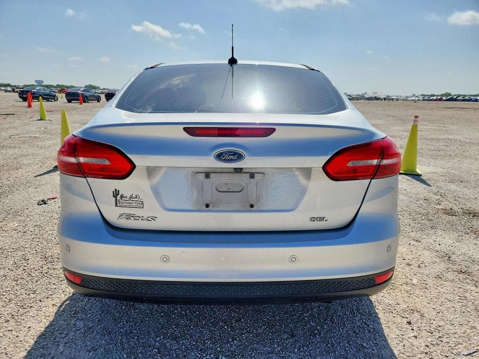 2017 FORD FOCUS SEL 6