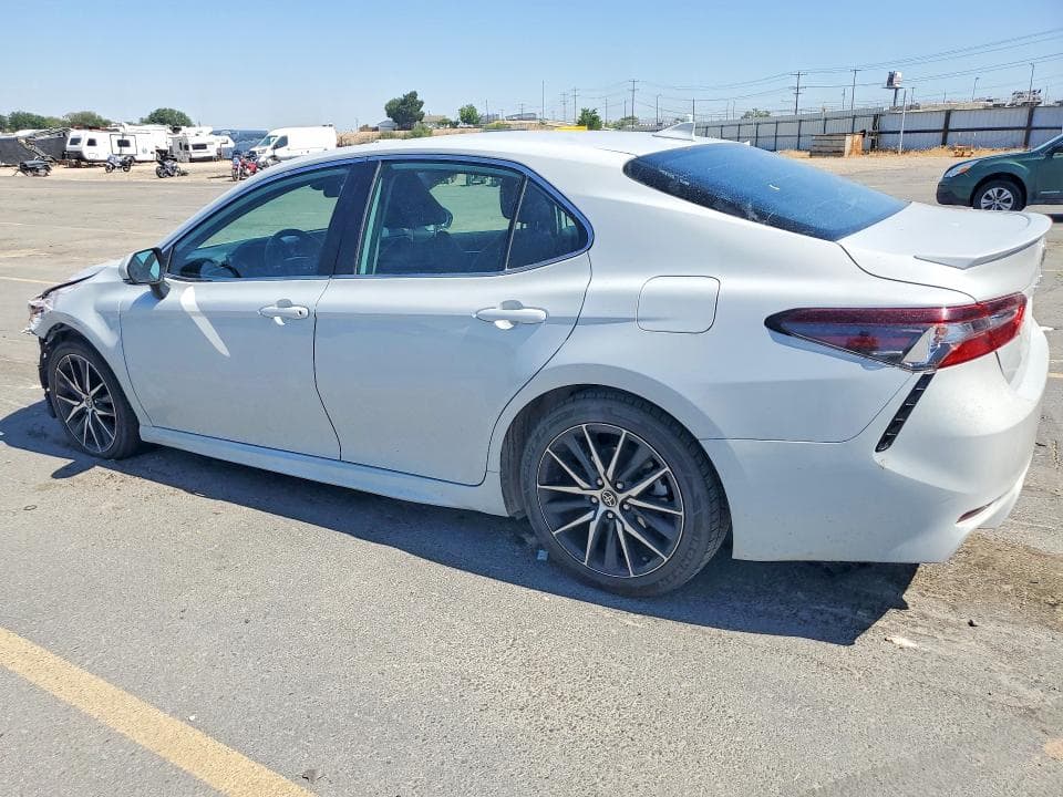 2024 TOYOTA CAMRY SE 2