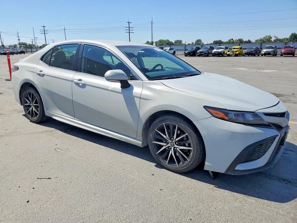 2024 TOYOTA CAMRY SE 4