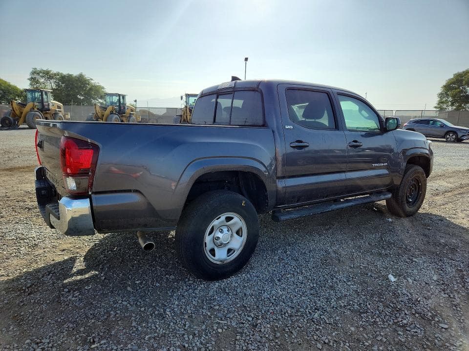 2018 TOYOTA TACOMA SR5 3