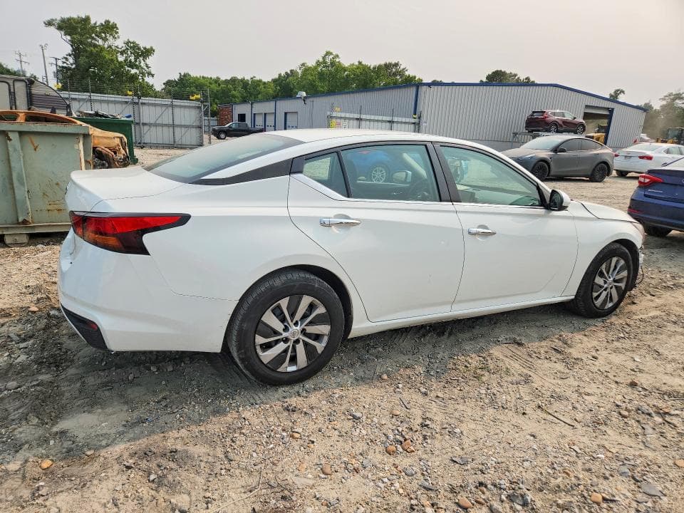 2022 NISSAN ALTIMA S 3