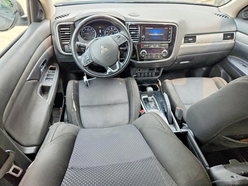 2017 MITSUBISHI OUTLANDER SE 8