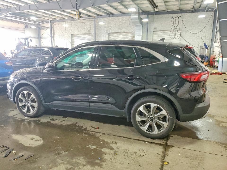 2024 FORD ESCAPE PLATINUM 2