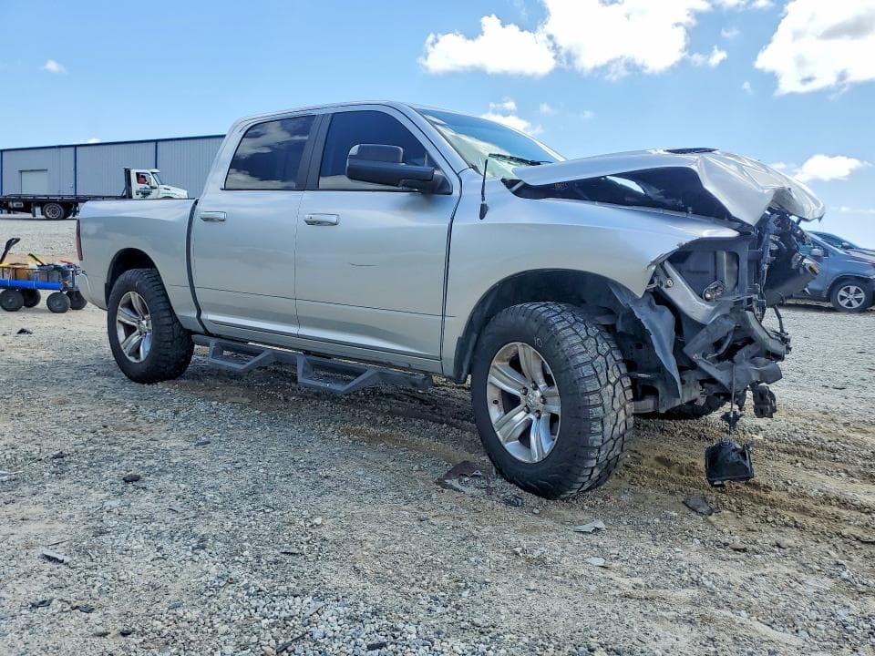 2017 RAM 1500 SPORT 4