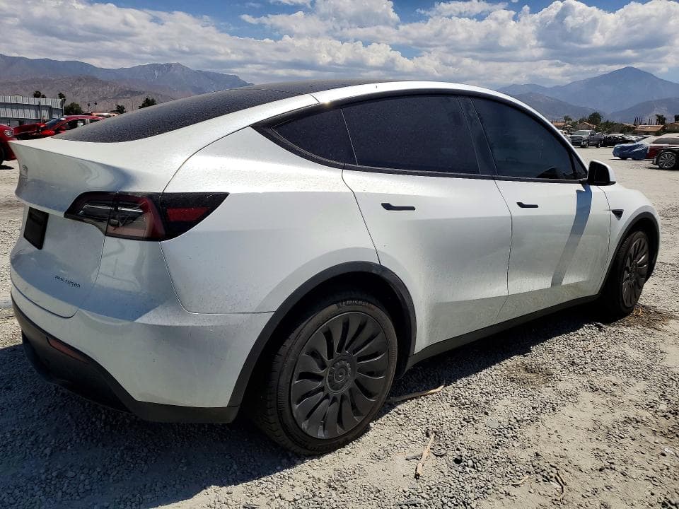 2023 TESLA MODEL Y 3
