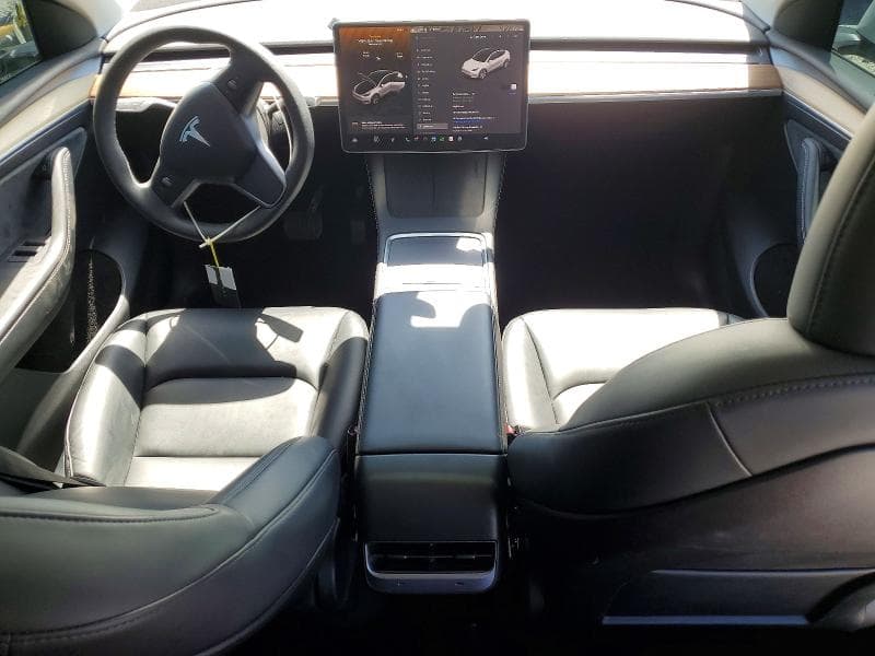 2023 TESLA MODEL Y 8