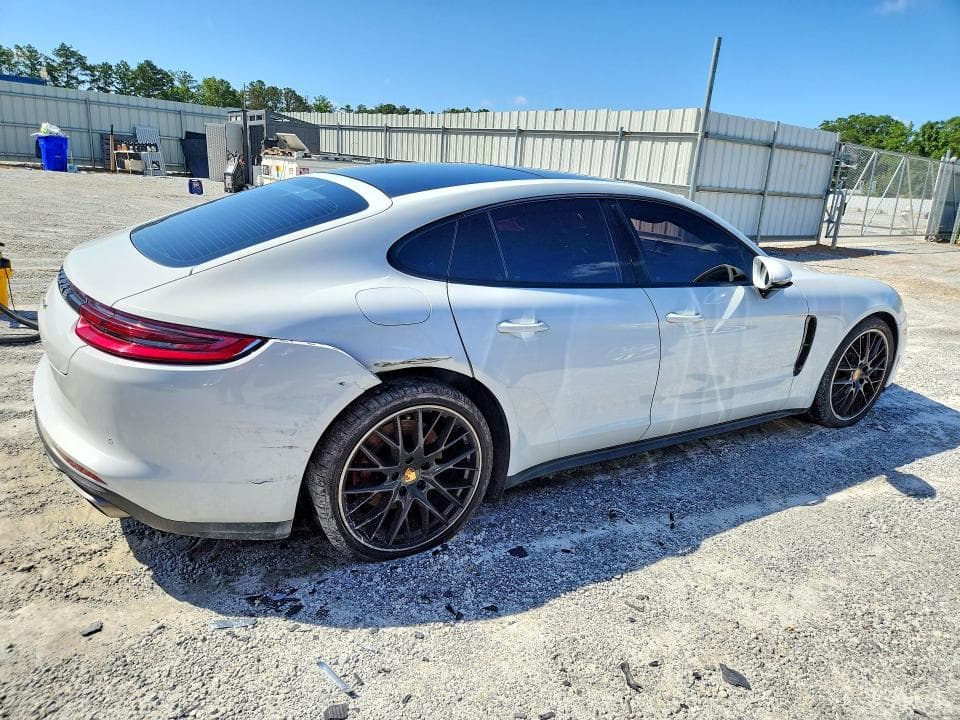 2018 PORSCHE PANAMERA 4 3