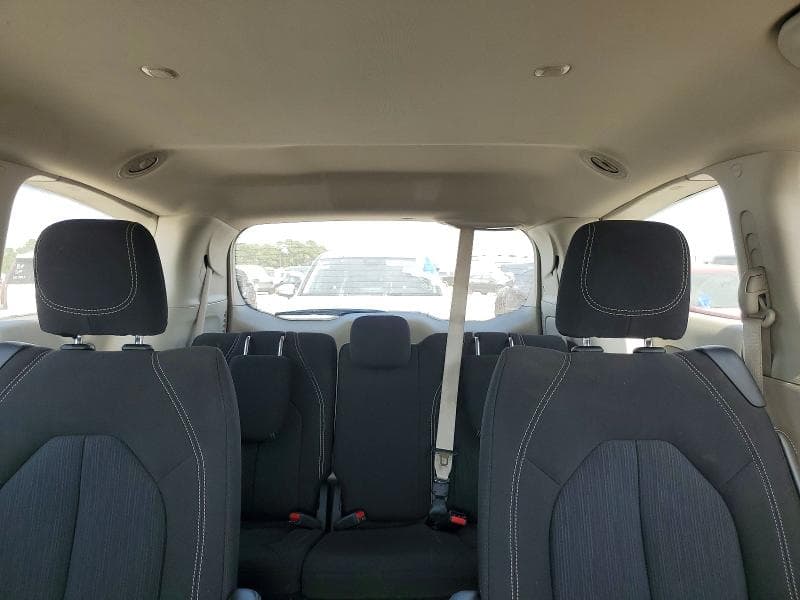 2023 CHRYSLER VOYAGER LX 10