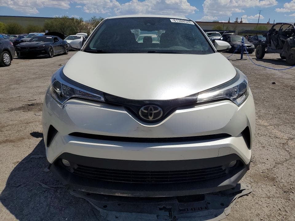 2019 TOYOTA C-HR LE 5