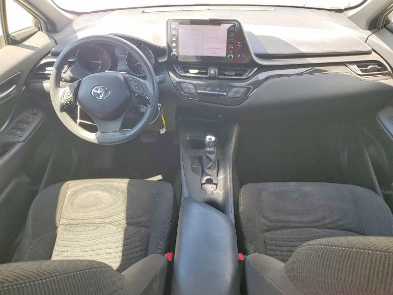 2019 TOYOTA C-HR LE 8