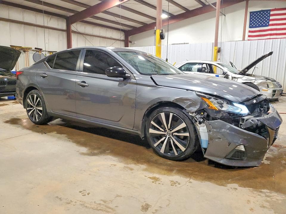2021 NISSAN ALTIMA SR 4