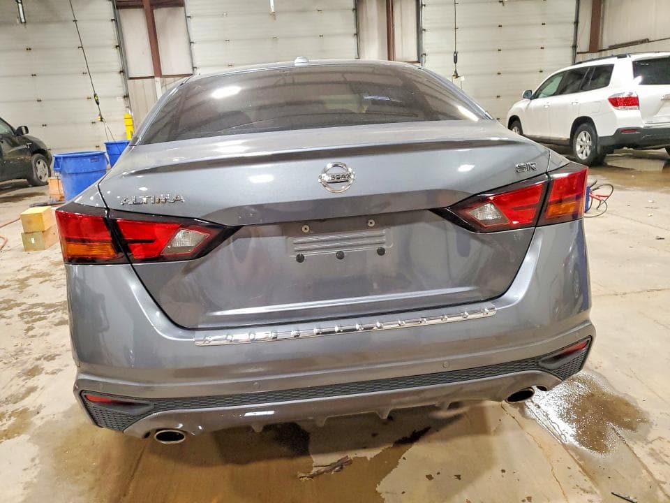 2021 NISSAN ALTIMA SR 6