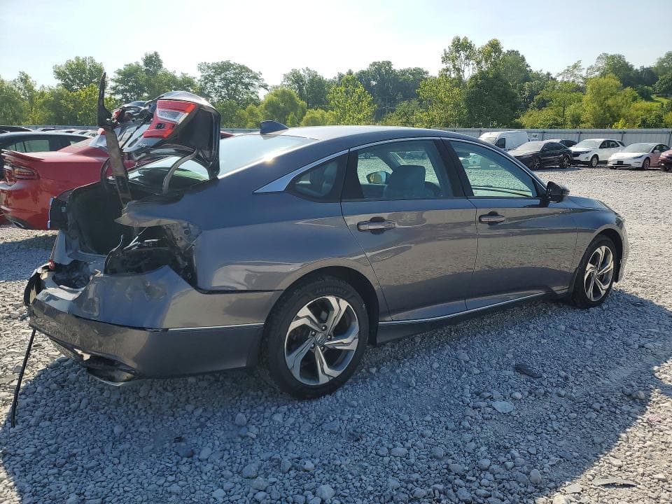 2018 HONDA ACCORD 4D 3