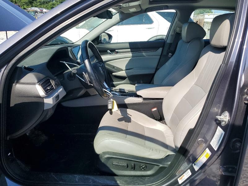 2018 HONDA ACCORD 4D 7