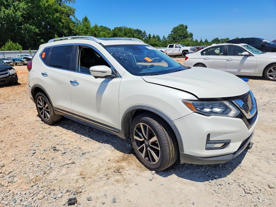 2017 NISSAN ROGUE SL 4