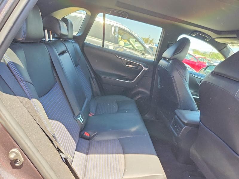 2021 TOYOTA RAV4 XSE 11